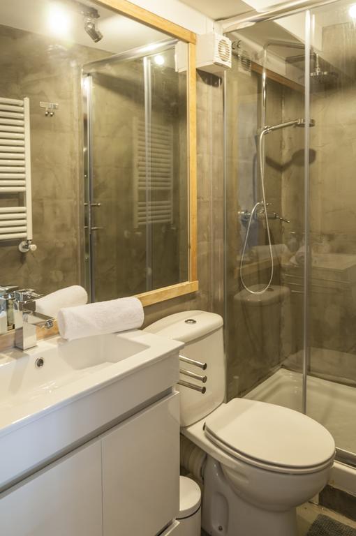 Contemporary Lisbon Apartment In Historical Chiado Dış mekan fotoğraf